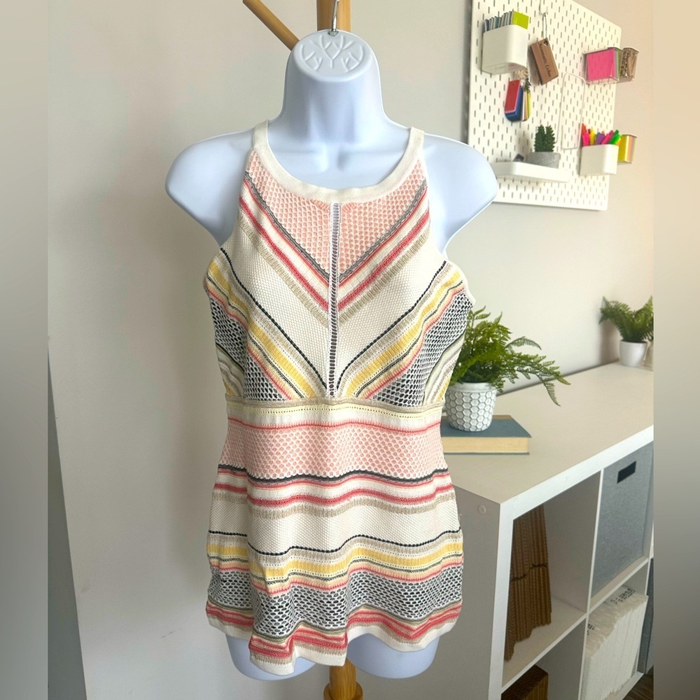White House Black Market Woven Patterned Tank Size Small
